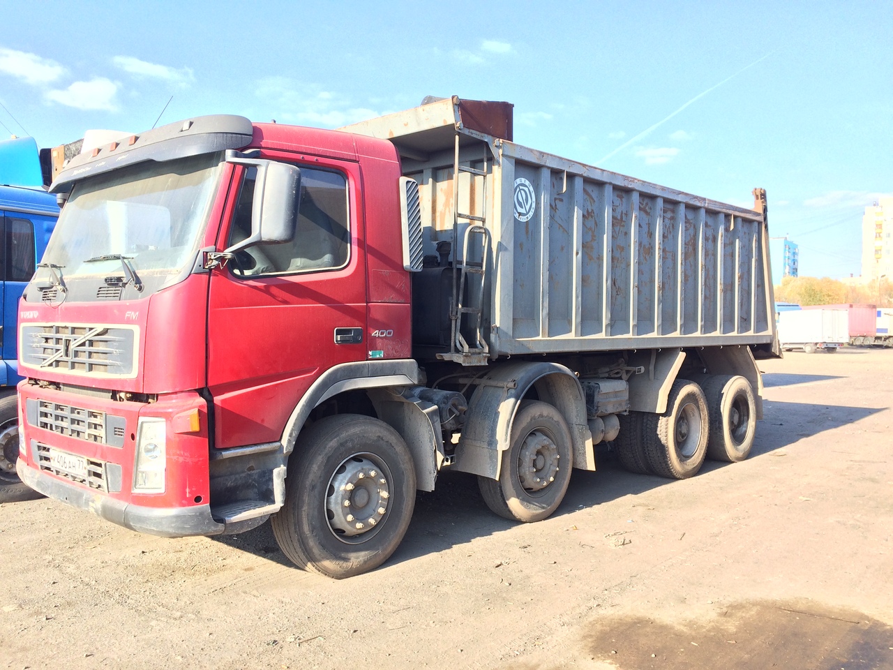 Самосвалы  Volvo 8х4 20м3 сдам в Аренду