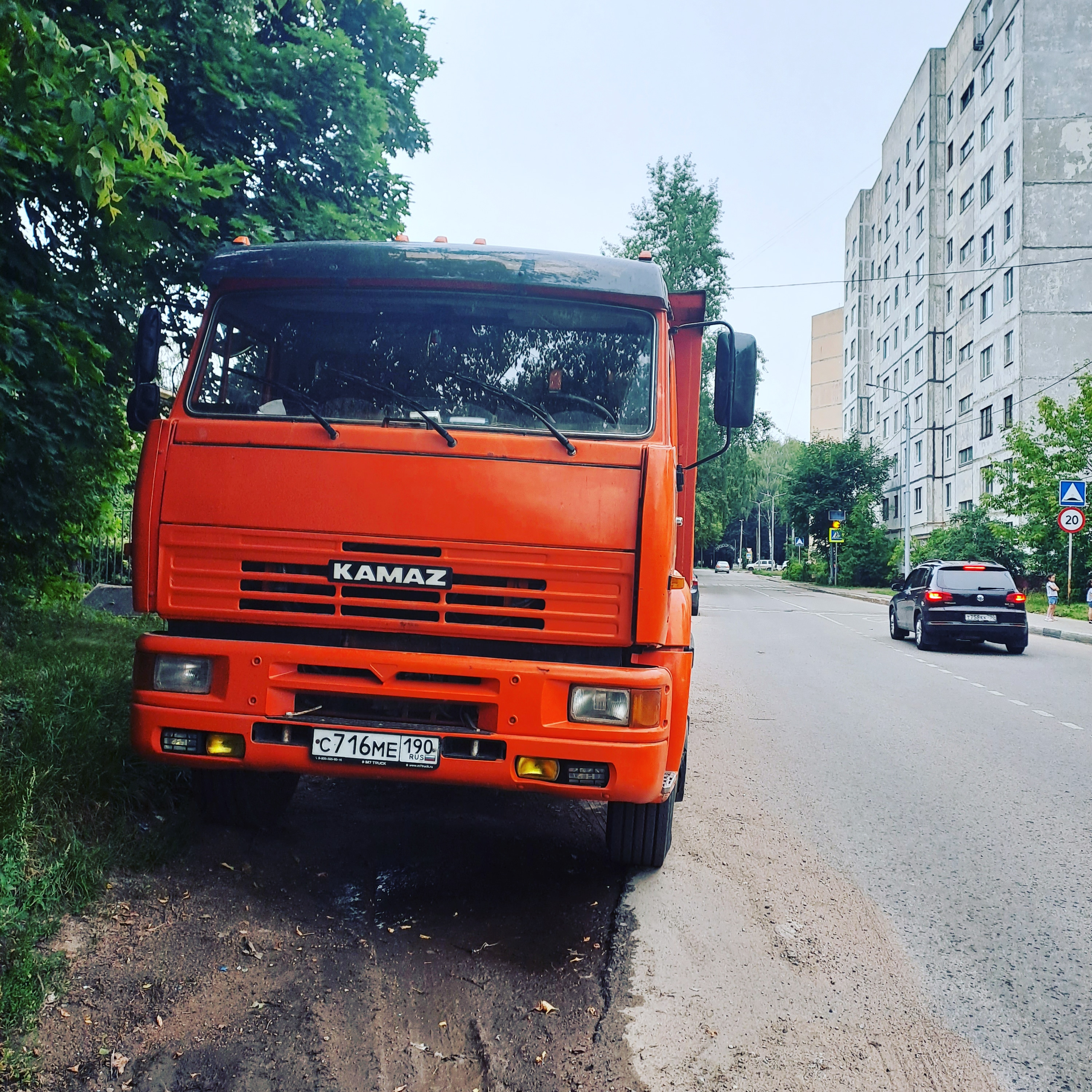 Услуги самосвала. Перевозка 20 кубов.