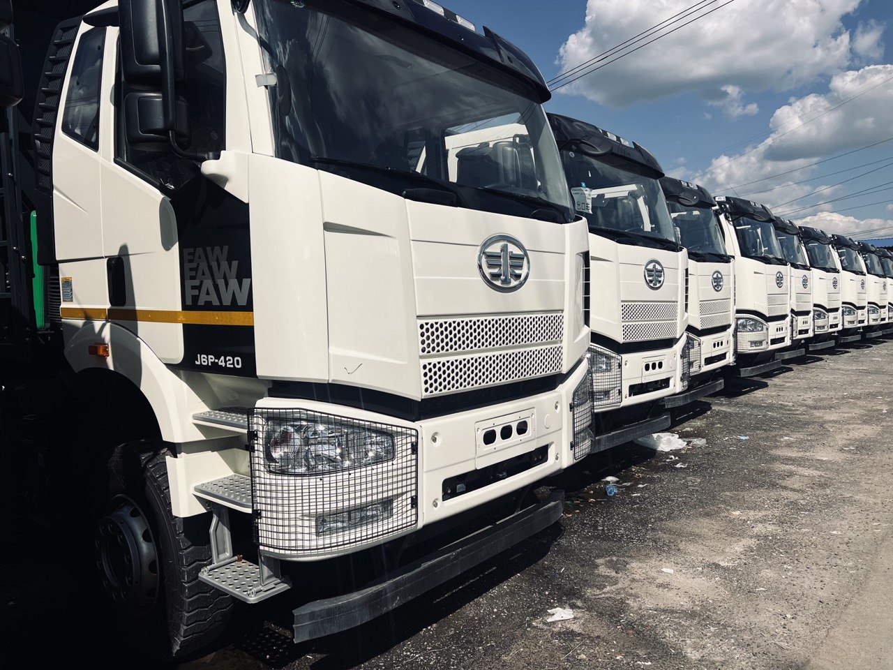 Аренда самосвалов. Перевозки нерудных материалов.