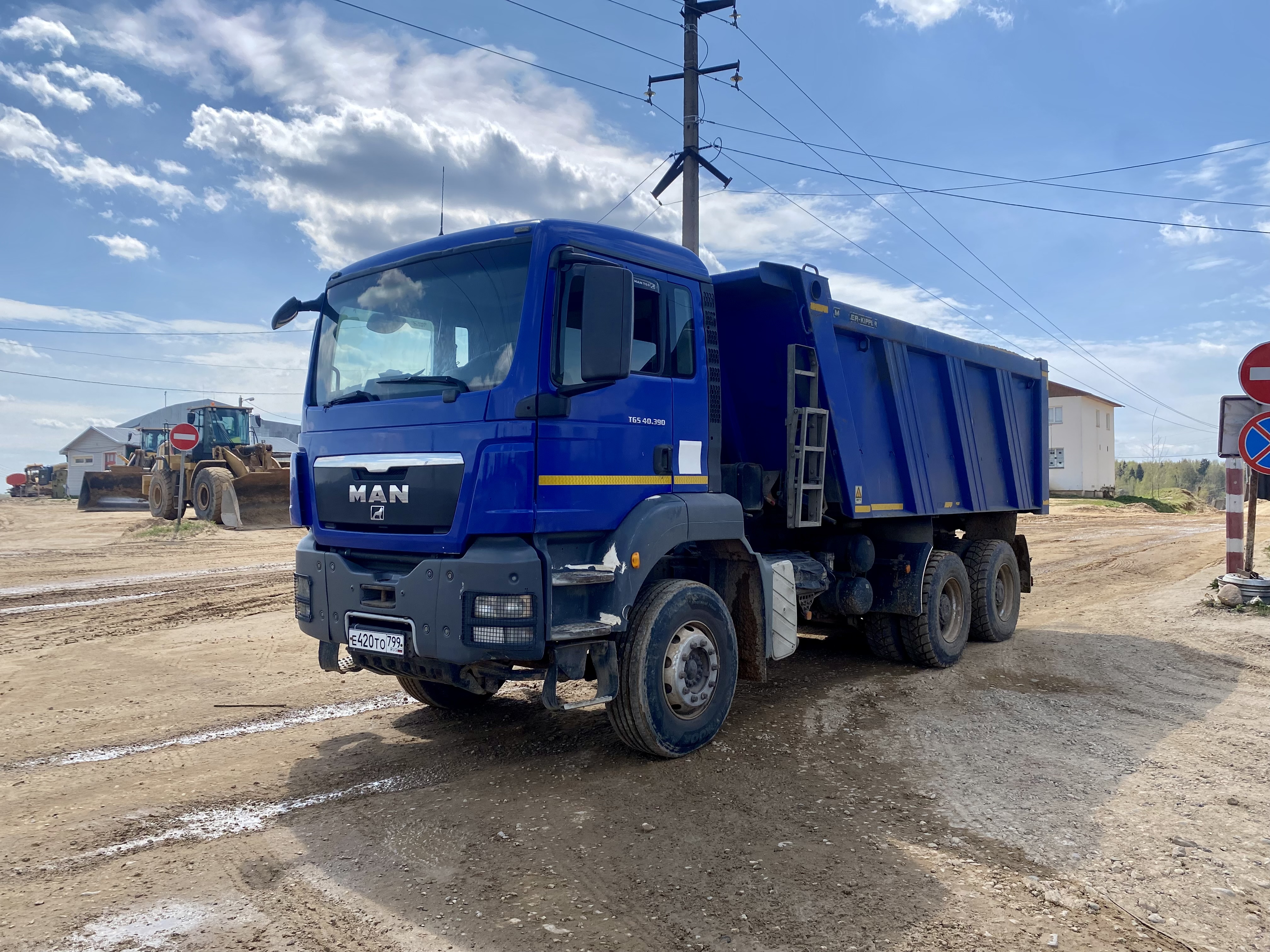 Аренда Самосвала. Доставка песка, щебня, чернозема