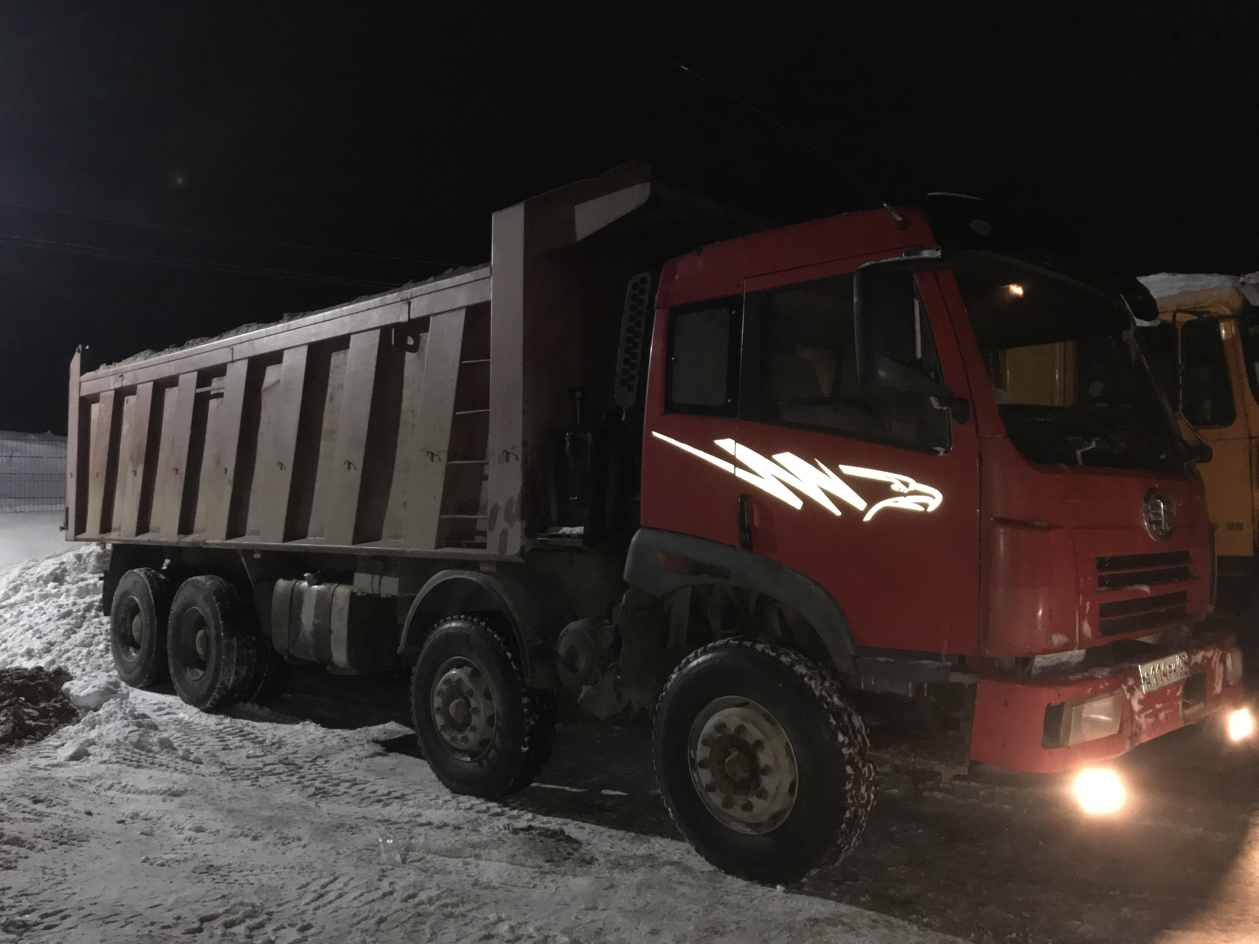 Самосвал 25 куб.м с водителем