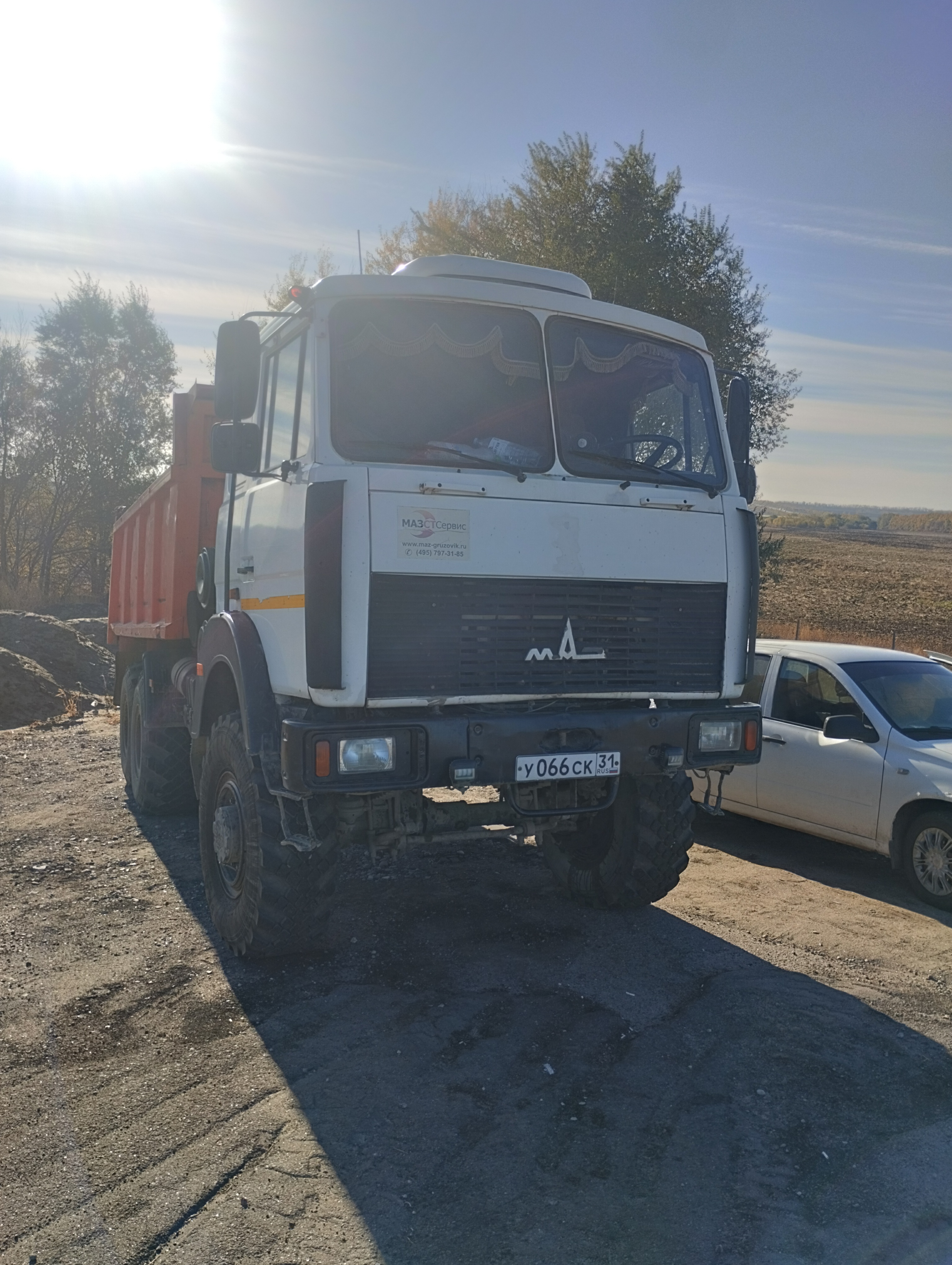 Услуги самосвала вездехода