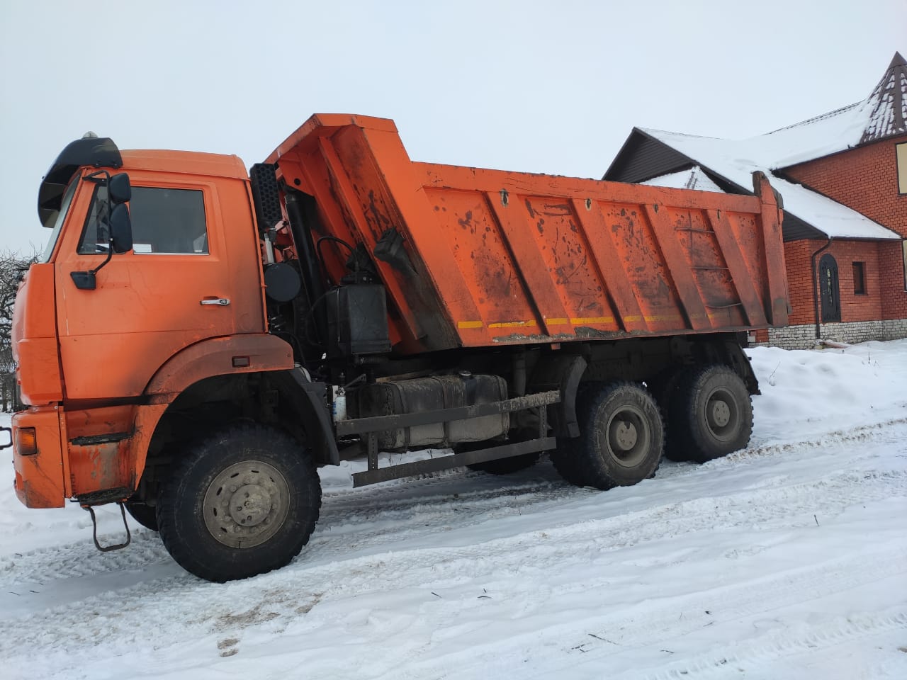 Услуги самосвала КАМАЗ вездеход