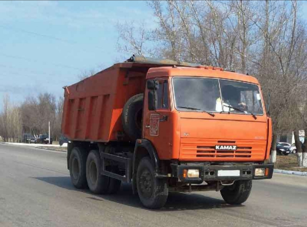 Услуги самосвала для перевозки грузов.