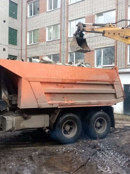 Доставка сыпучих грузов самосвалом