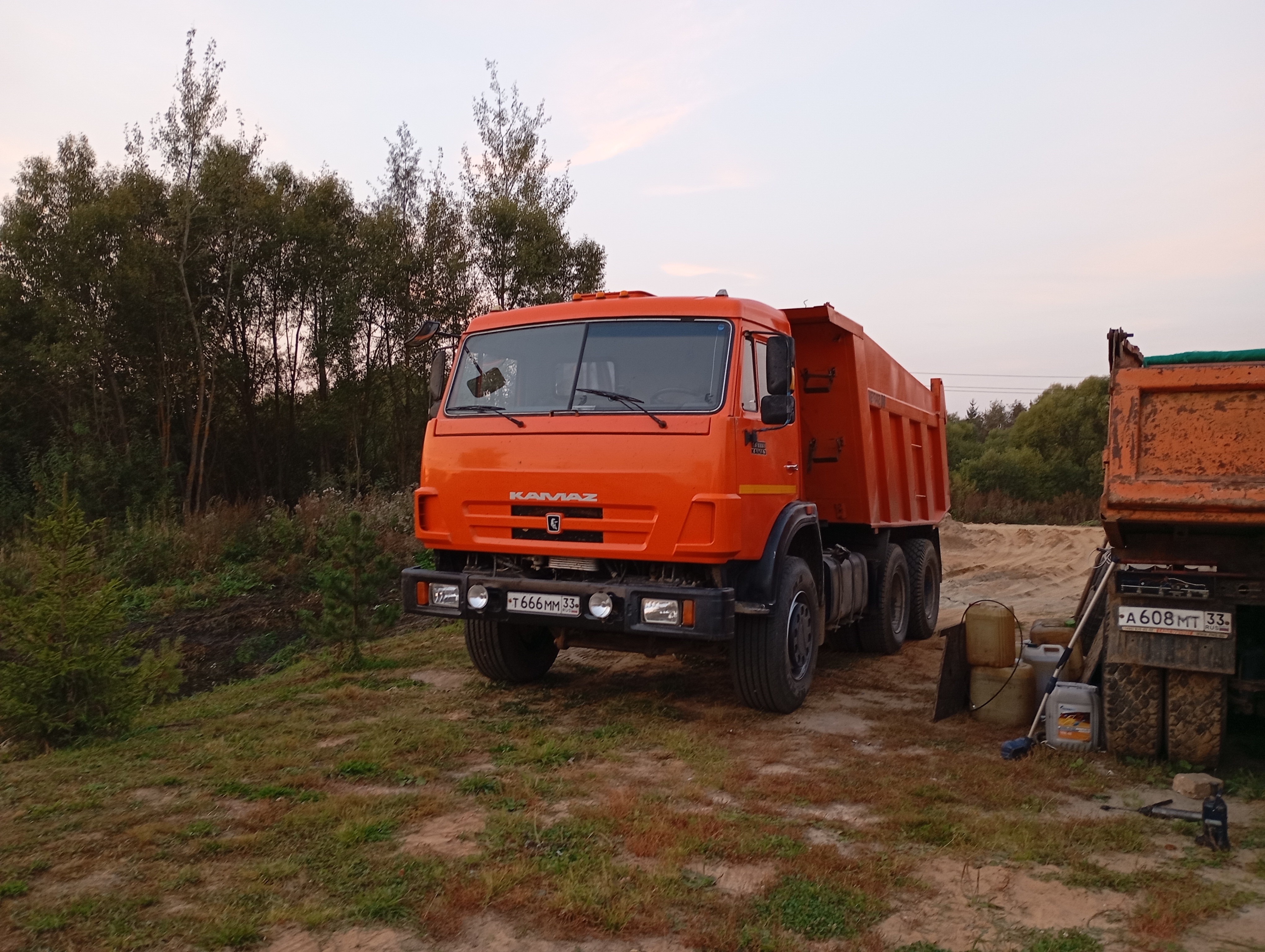Самосвалом Доставка песок, щебень, гравий, грунт