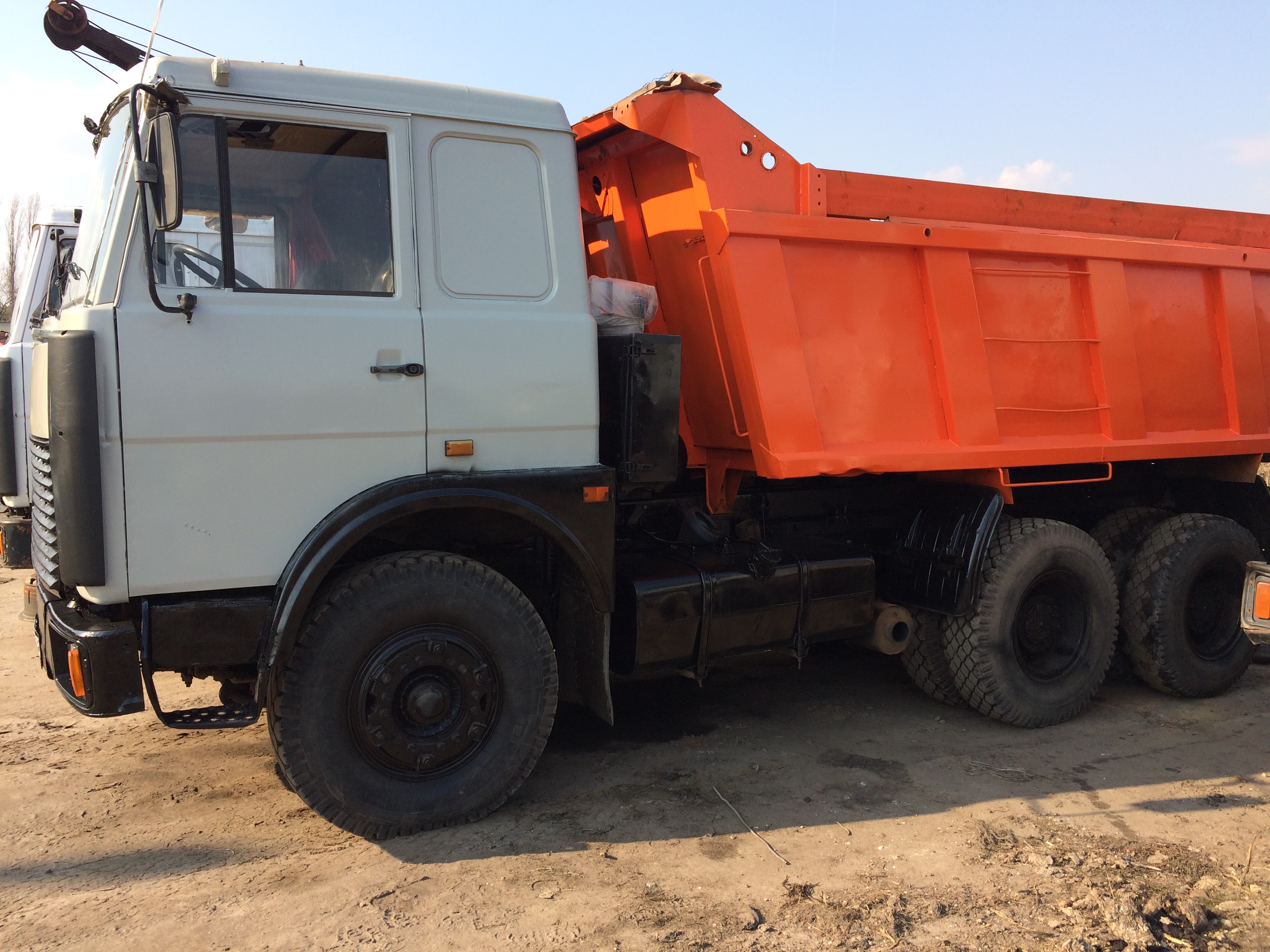 Самосвал аренда. Песок, щебень, керамзит, грунт