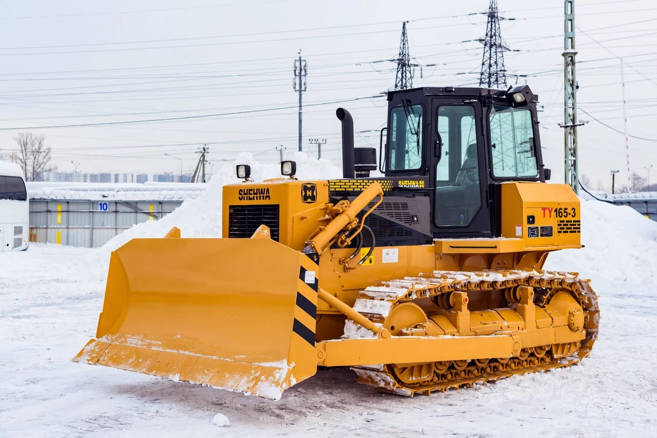 Услуги бульдозера с опытным машинистом.