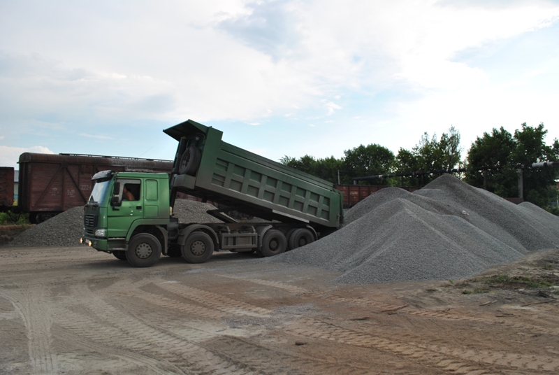Продажа и перевозка щебня различных фракций
