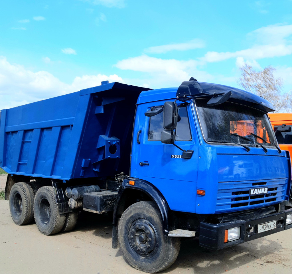 Сдам в аренду                            самосвал                            камаз 55111 самосвал аренда. Перевозка материалов.