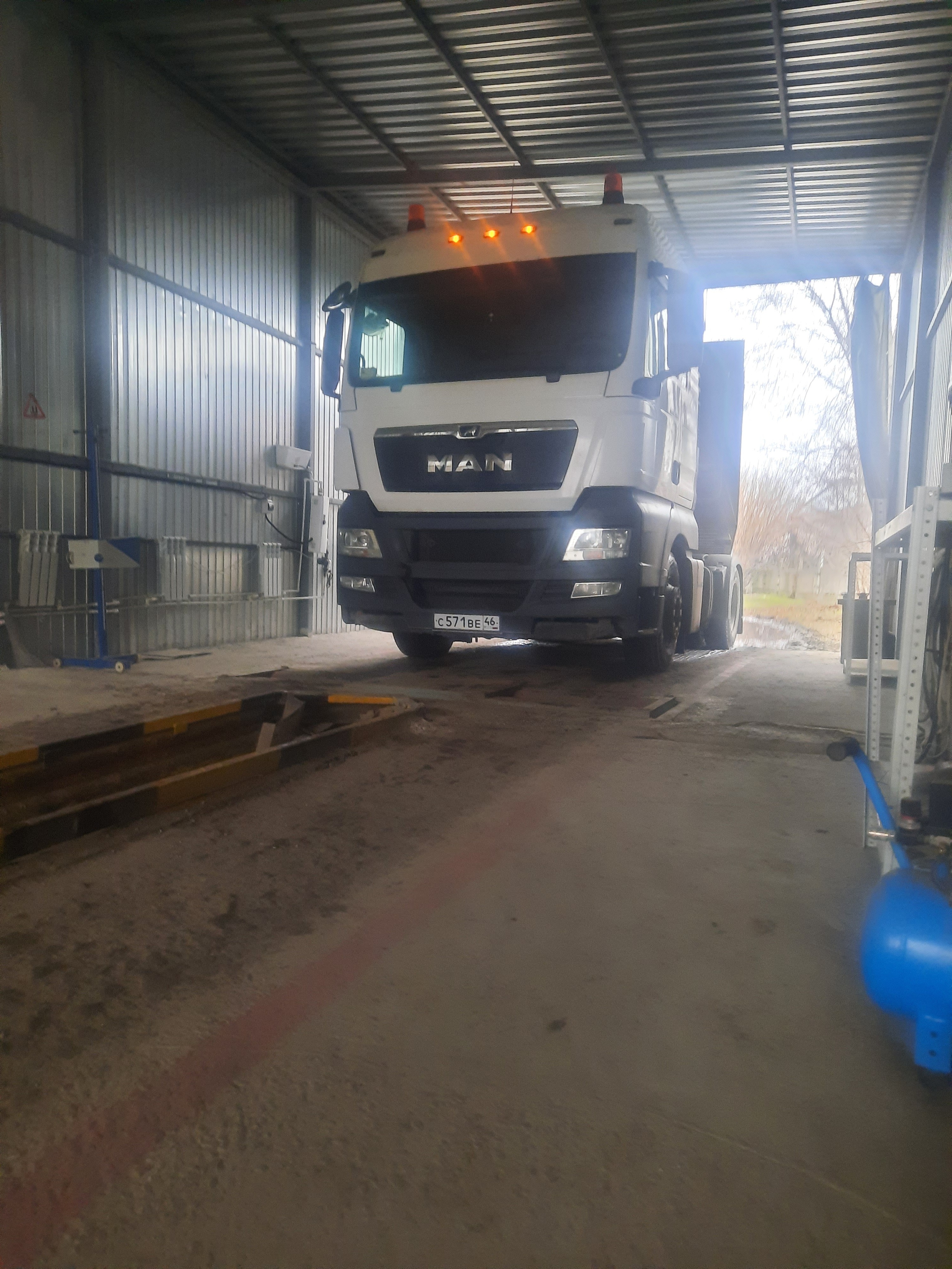 Самосвалы аренда. Перевозка сыпучих грузов