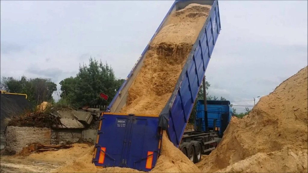 Услуги самосвала, тонара. Песок, щебень, шлак.