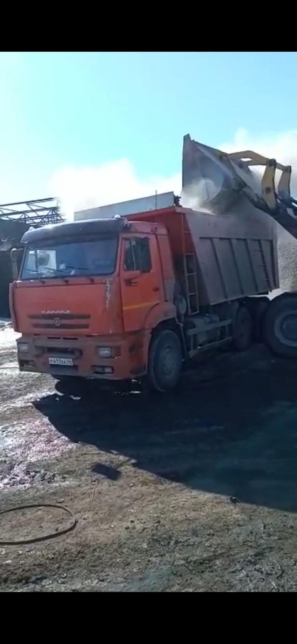 Перевозка сыпучих грузов самосвалом 20 т.