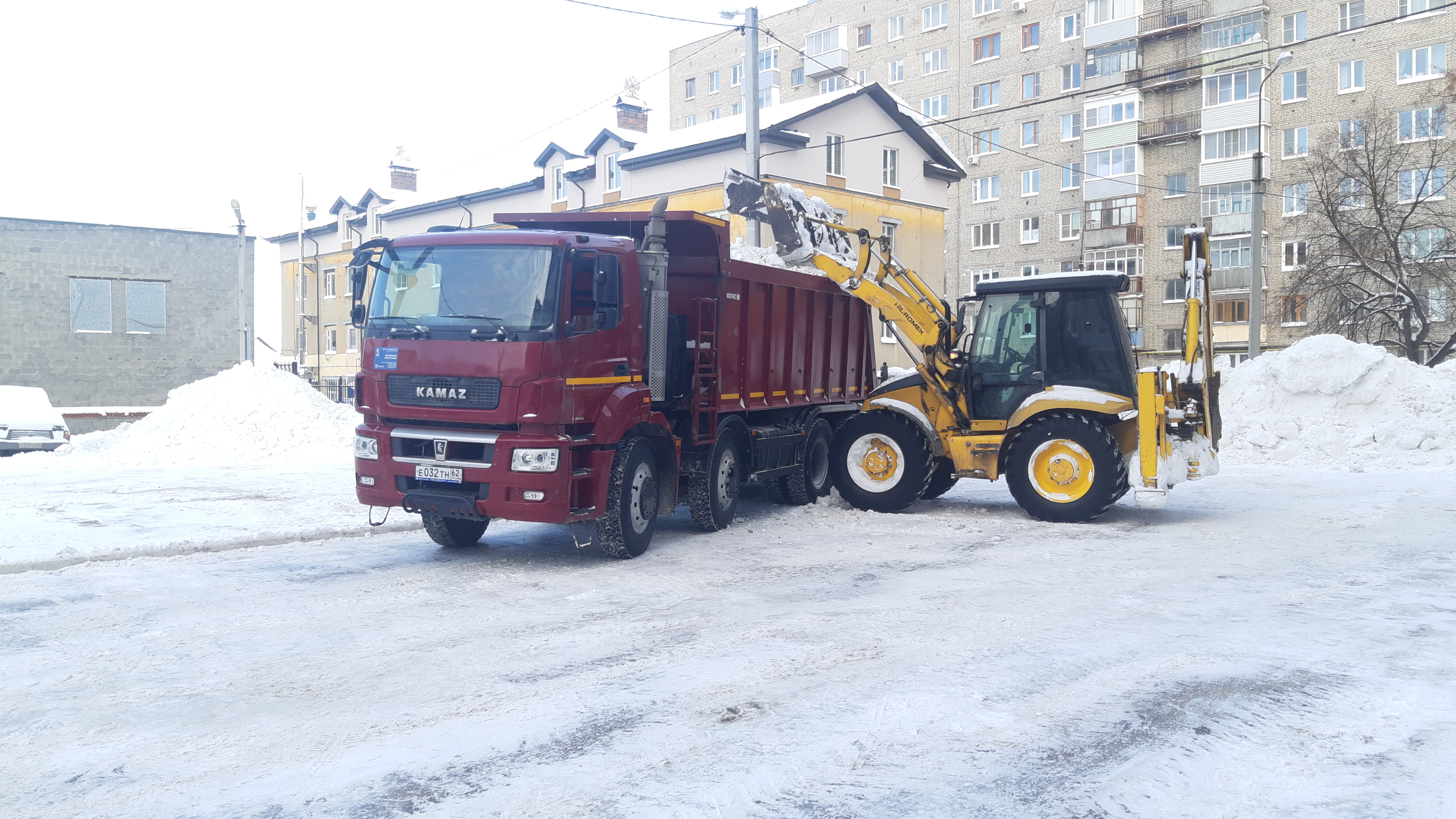 Услуги самосвала 40 тонн