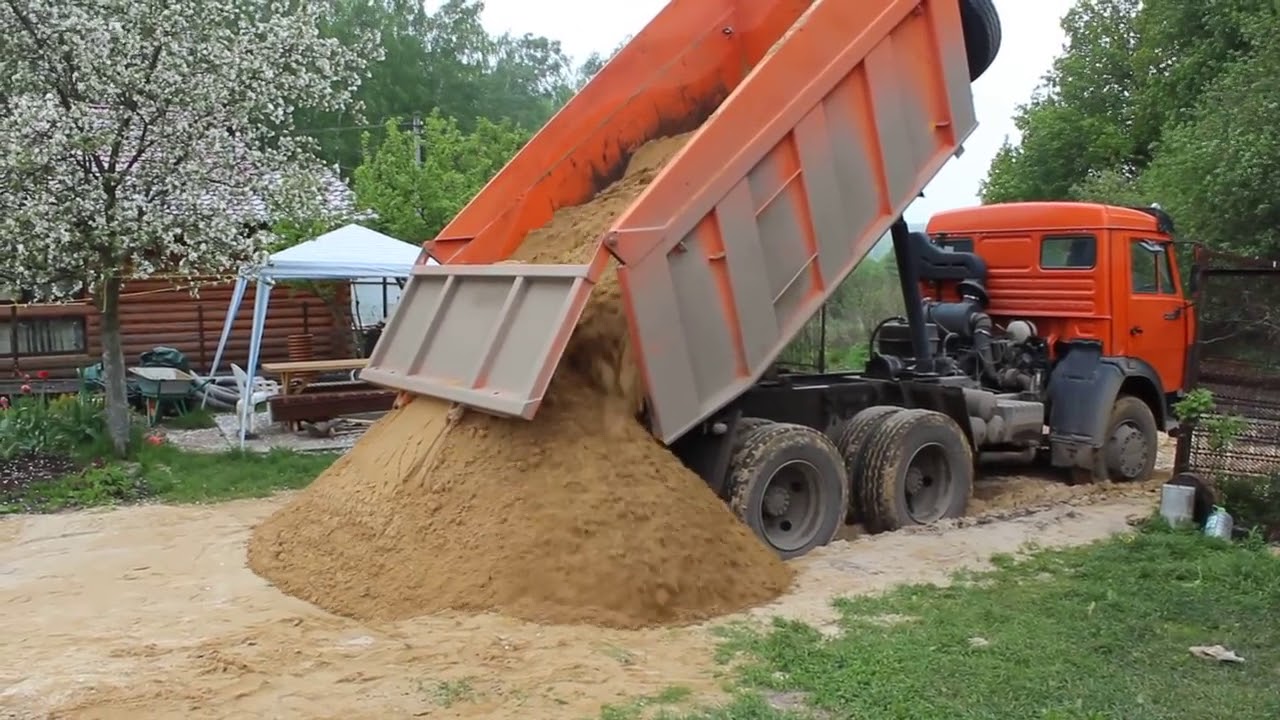 Доставка песка, отсева, ПГС самосвалом.
