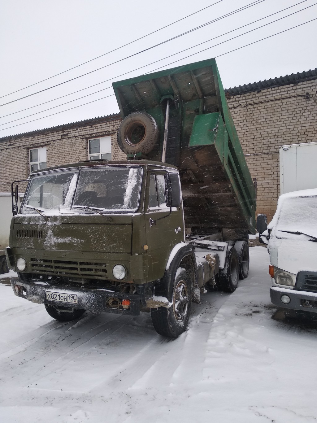 Услуги самосвалаПесок, щебень, грунт, навоз, ПГС.