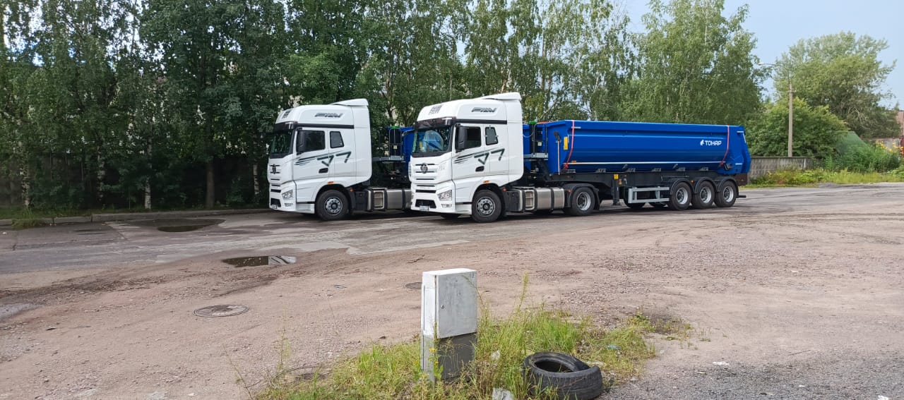 Полуприцепы и одиночные самосвалы-тонары