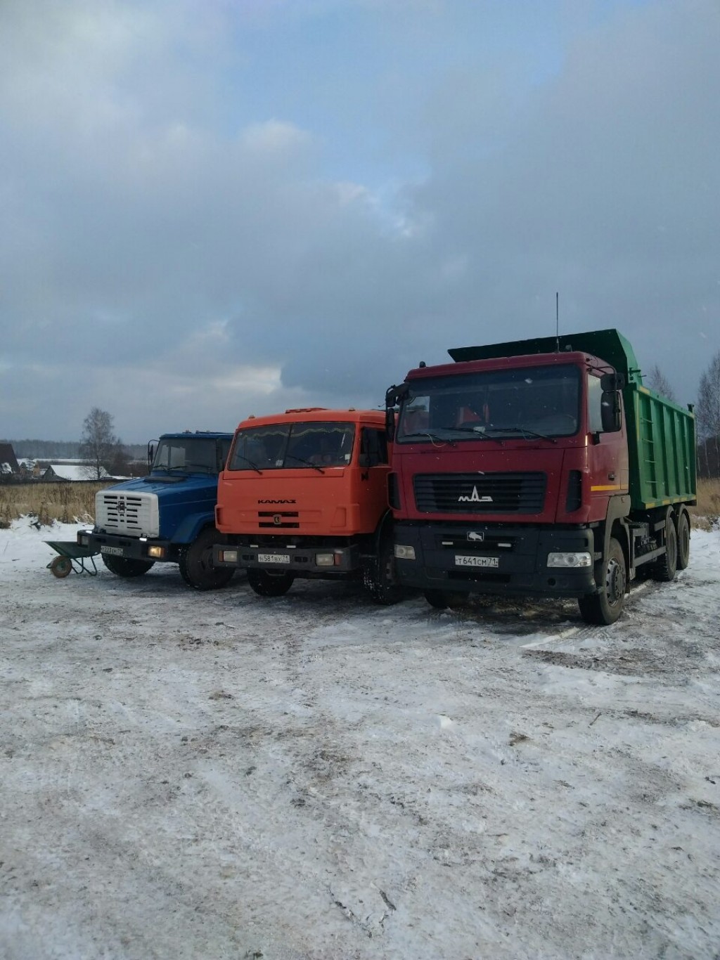 Вывоз снега, строител. мусора и хлама самосвалом.