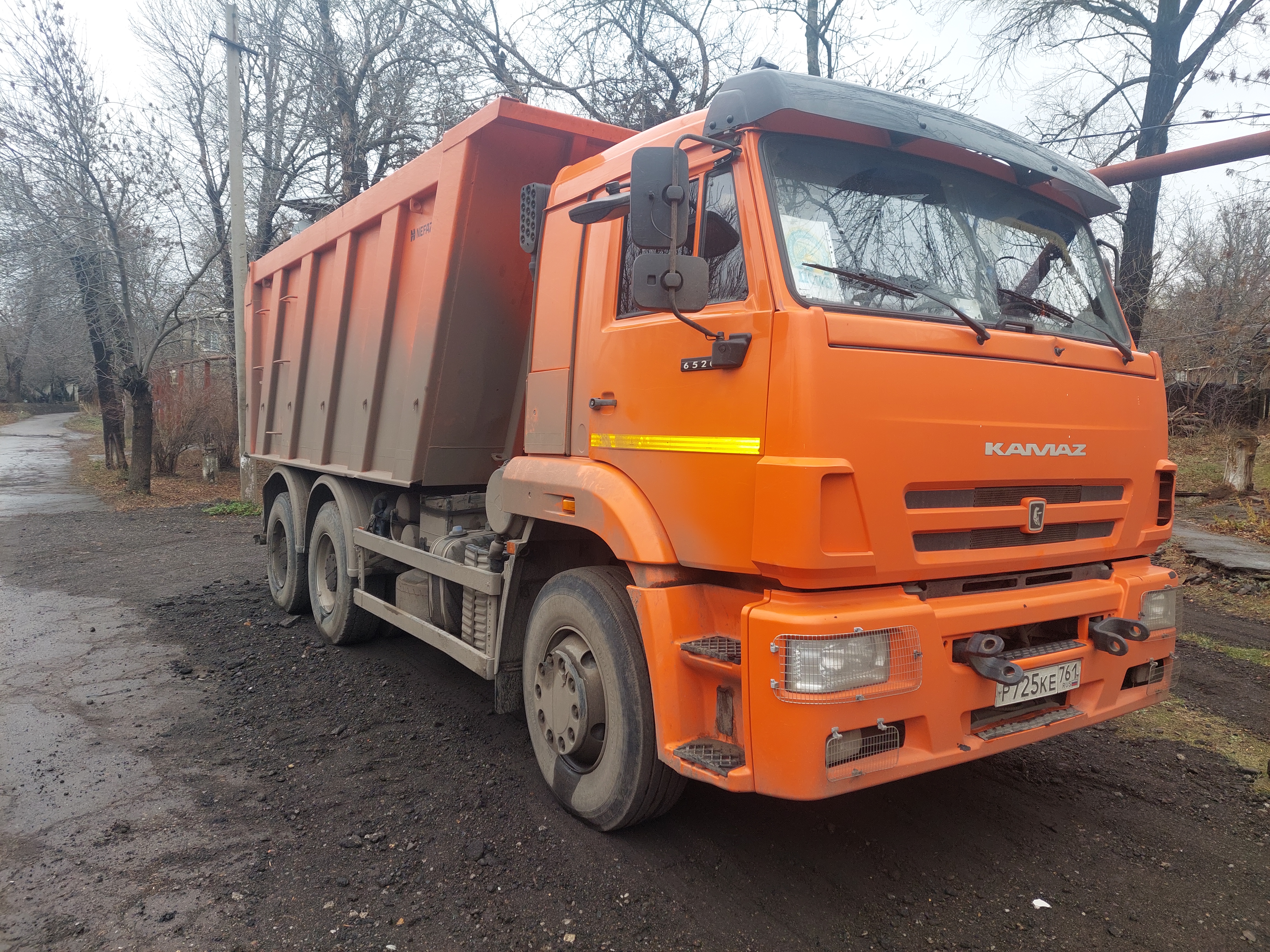 Грузоперевозки на самосвале.