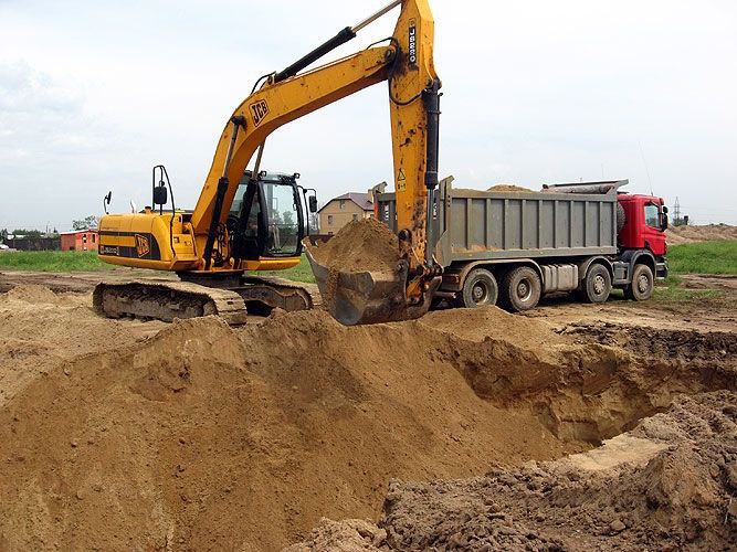 Аренда самосвала Перевозка грунта, щебня, ПГС
