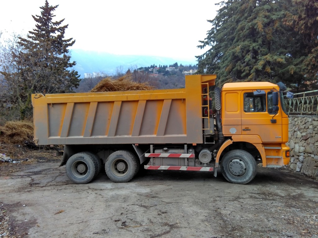 Услуги самосвалов по юбк.