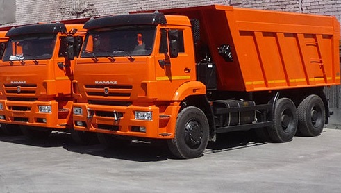 Самосвалы аренда. Перевозка сыпучих материалов.