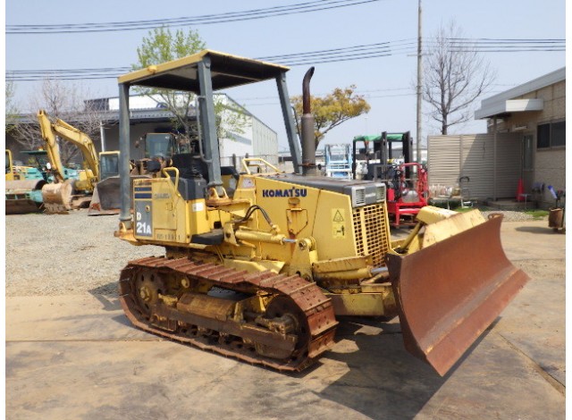 Бульдозер в аренду Komatsu D21A-8