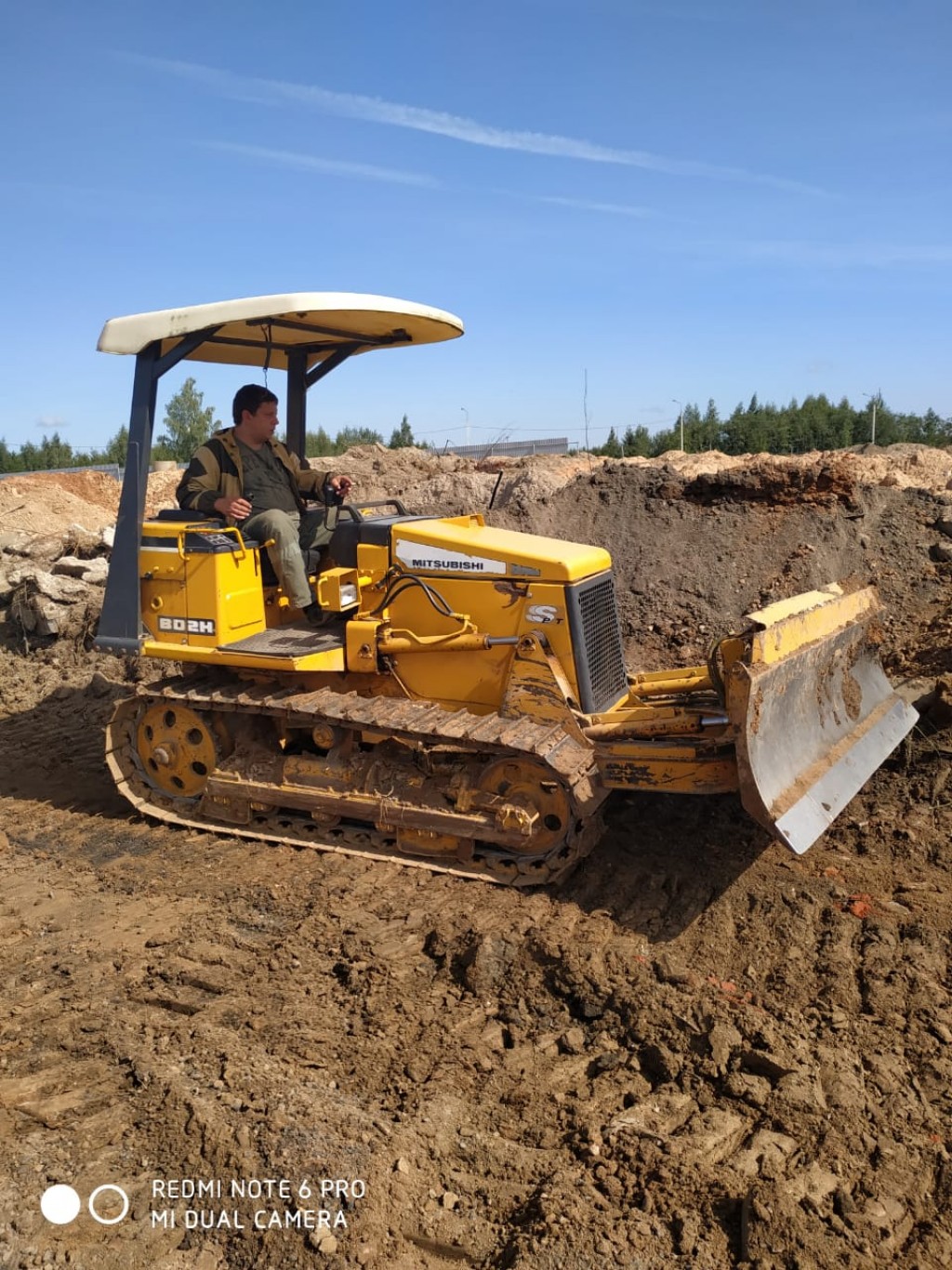 Аренда бульдозера. Планировка. Земляные работы.