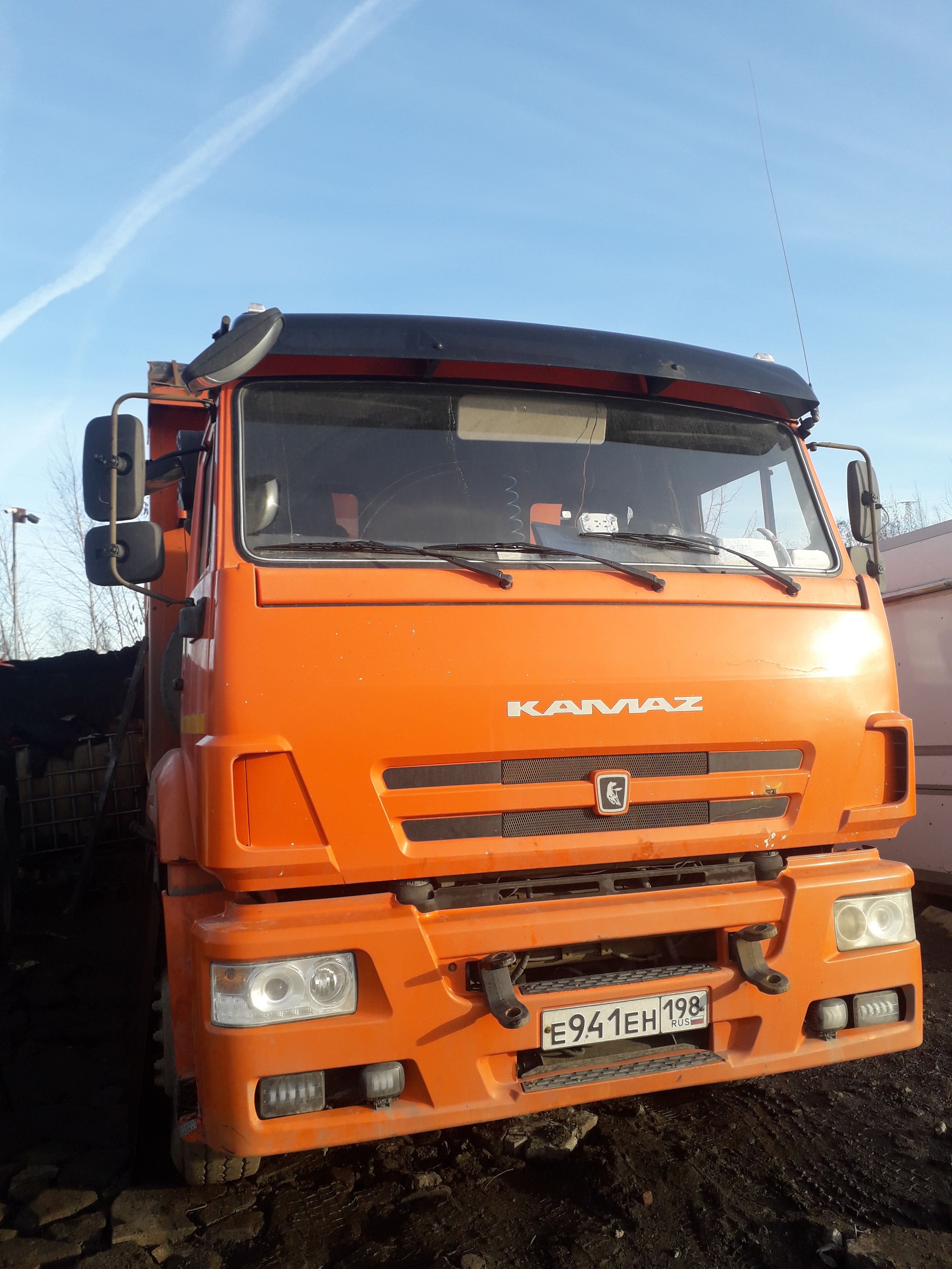 Аренда самосвала. Перевозка сыпучих грузов