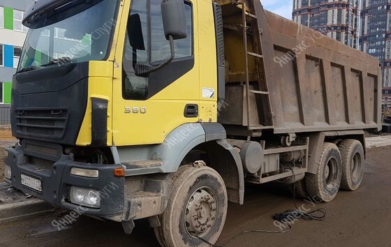 Аренда самосвала: iveco trakker