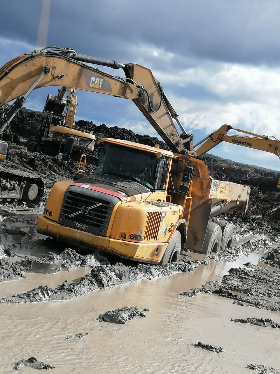 Сочлененные самосвалы Volvo Думпер