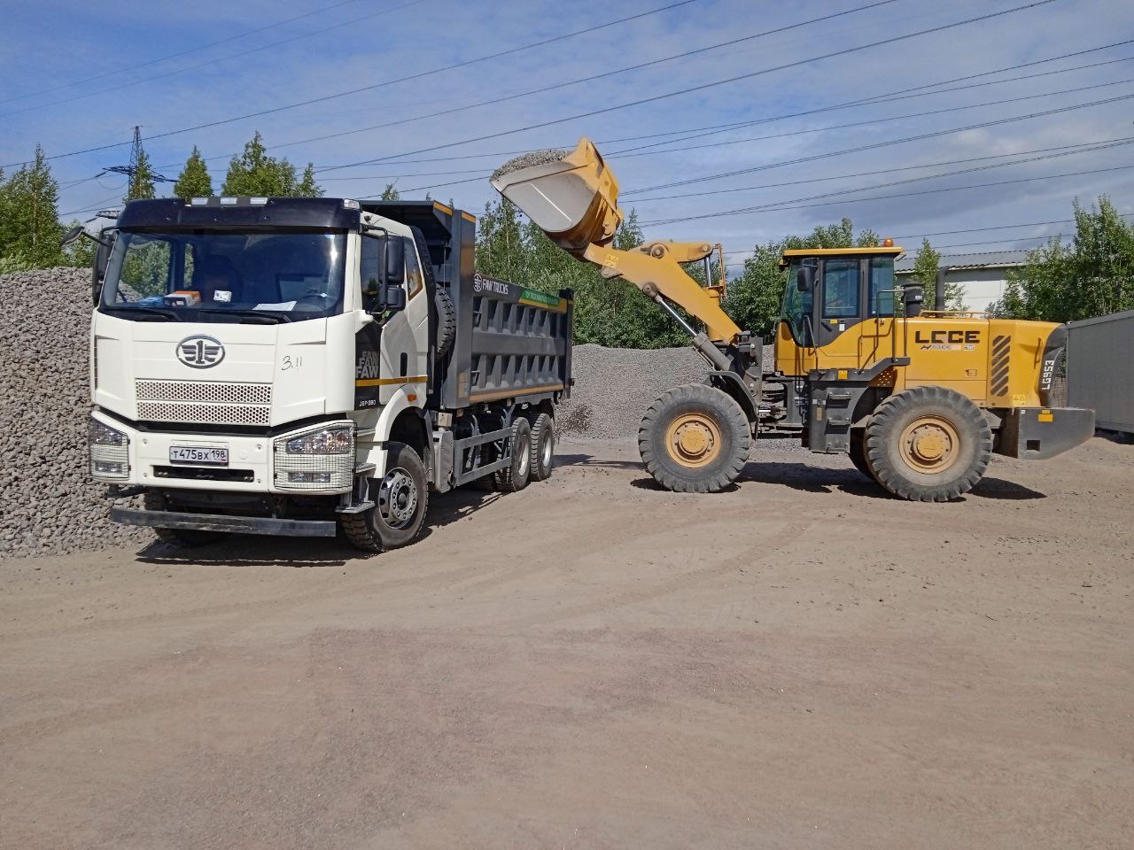 Песок, щебень, отсев доставка самосвалом