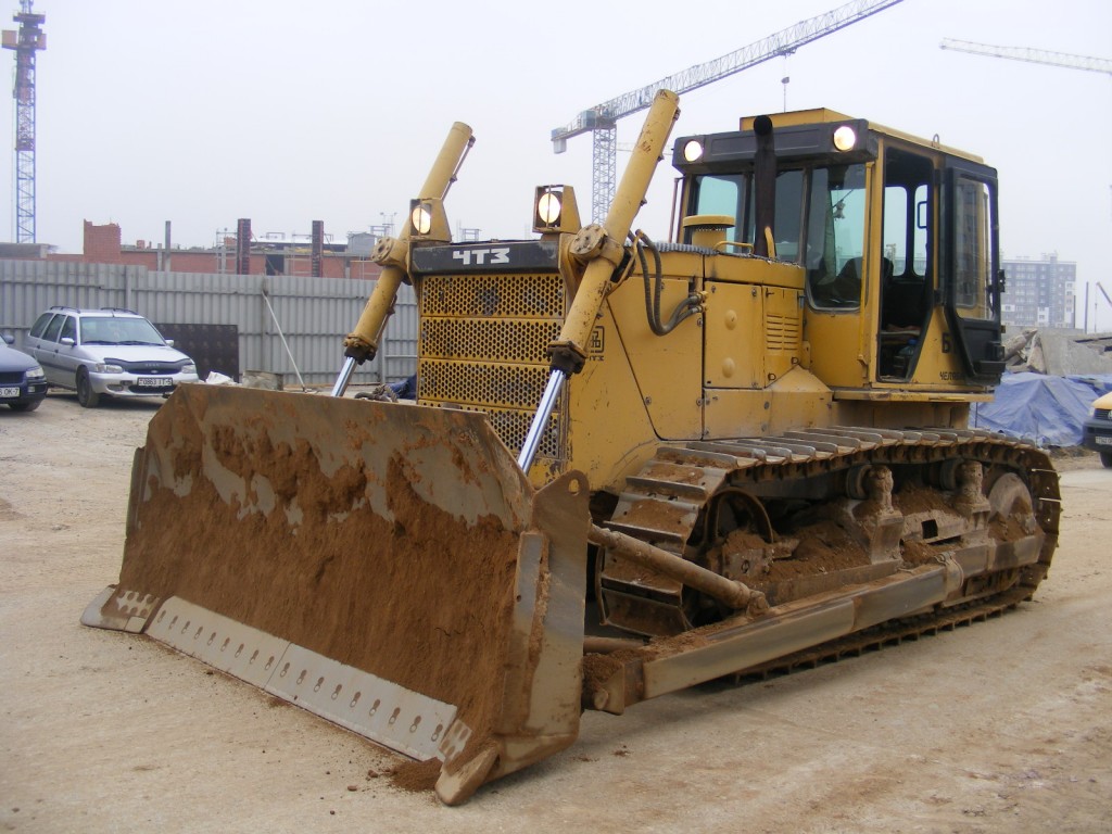 Бульдозер в аренду. Услуги Бульдозера