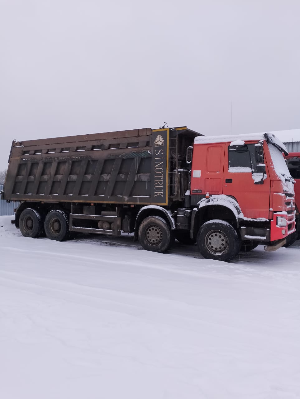 Аренда самосвалов. Перевозка инертных грузов