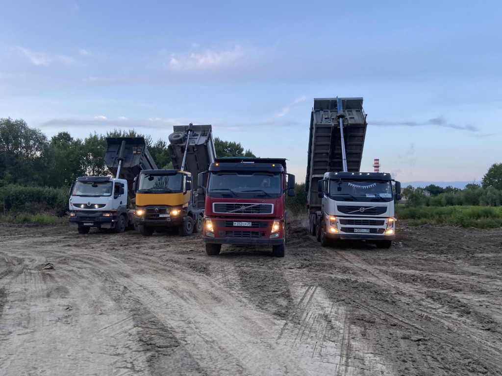 Поставка песка, Аренда Самосвалы 3-х и 4-х осные