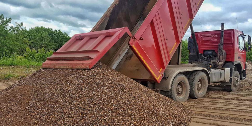 Самосвалы аренда, песок, щебень, гравий, грунт