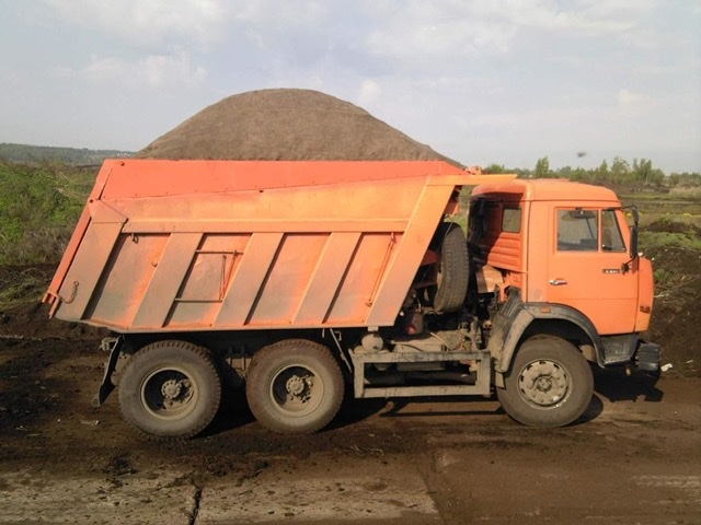 Аренда самосвалов. Перевозка материалов.