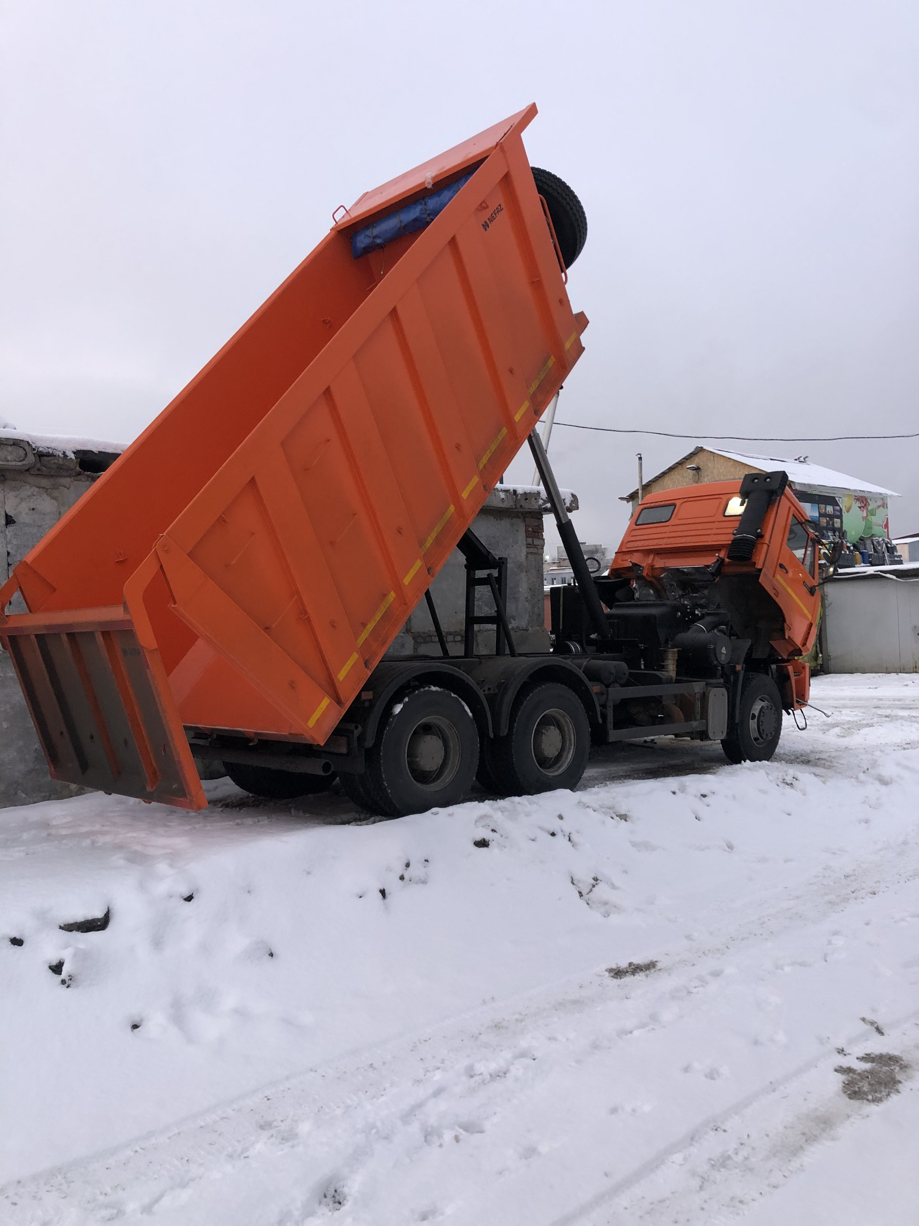 Аренда Самосвала в Мурманске и по области.