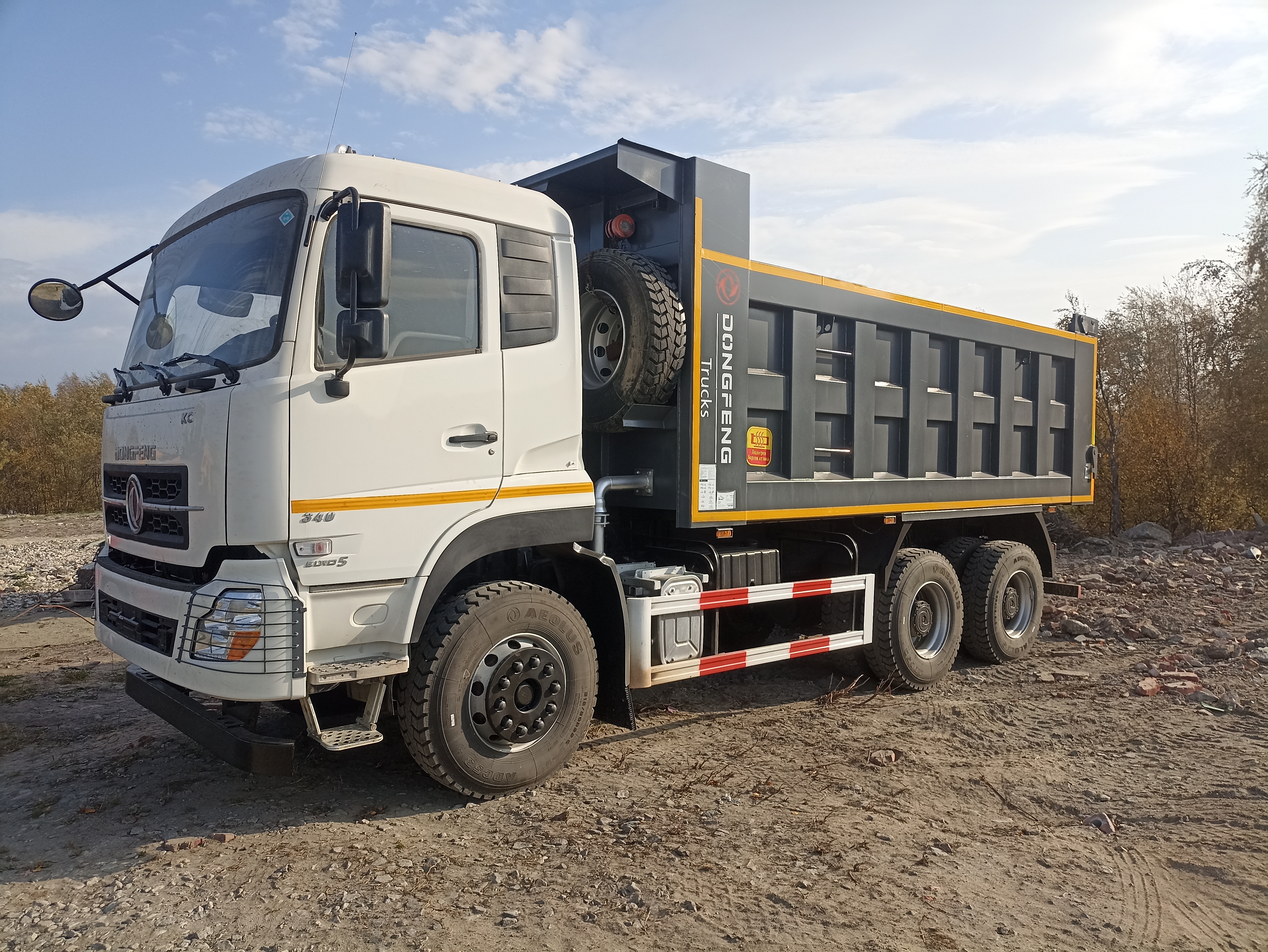 Аренда самосвала 25 кубов. Подогрев кузова