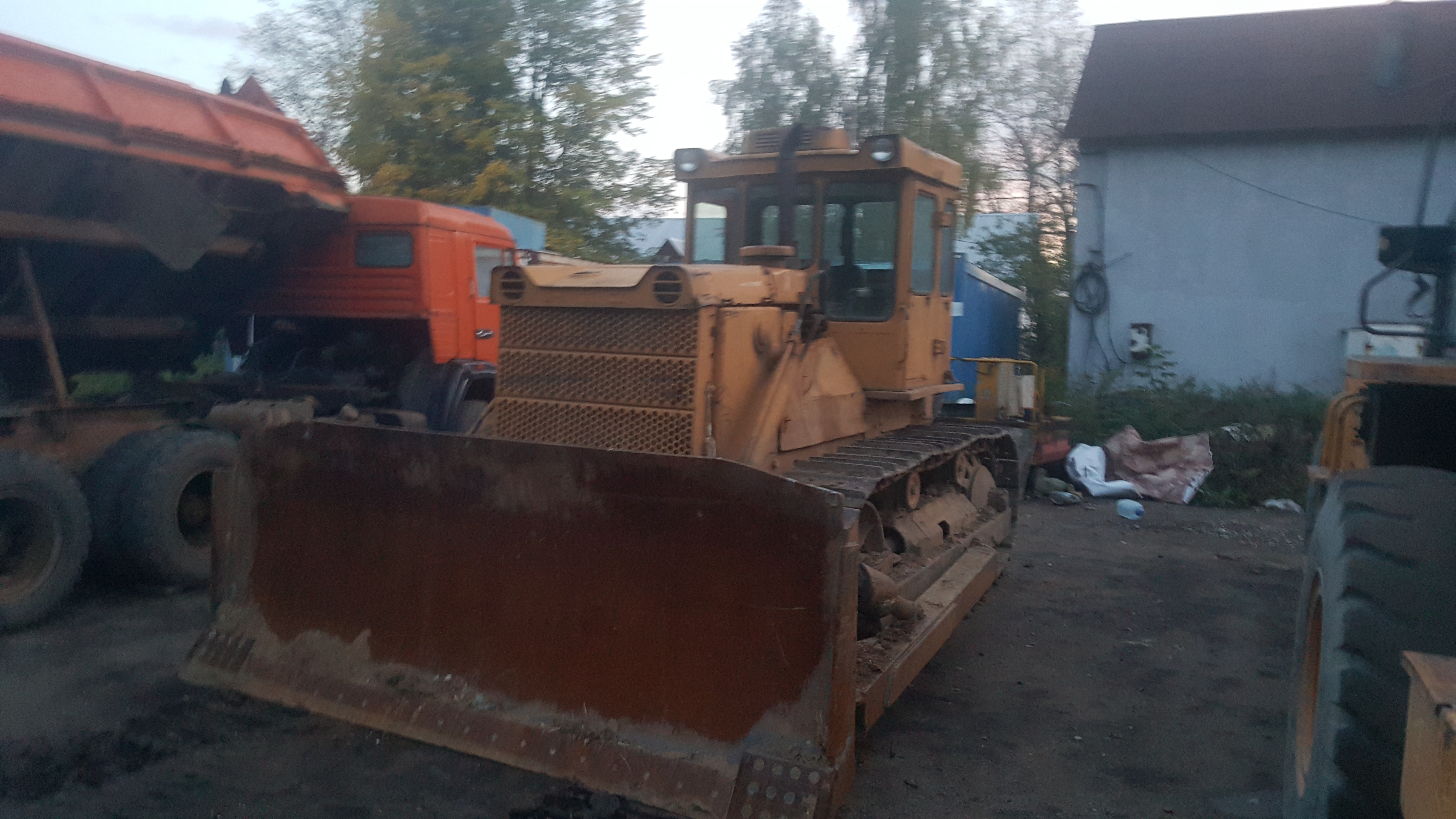 Аренда спецтехники, бульдозер с клыком Т-170.