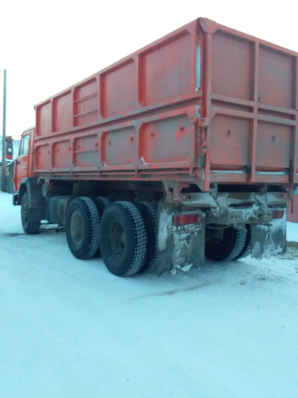 Выполнение перевозок сыпучих грузов самосвалом.