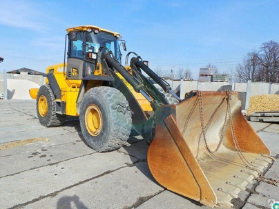 Аренда погрузчика JCB 456 2.5 м3 с водителем