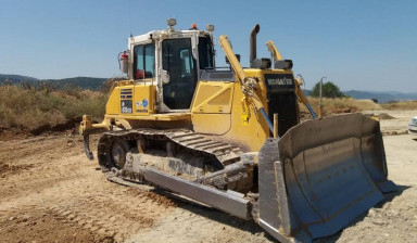 Гусеничный Komatsu D65 в наличии 3 штуки