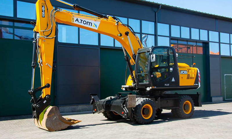 Полноповоротный колесный экскаватор JCB
