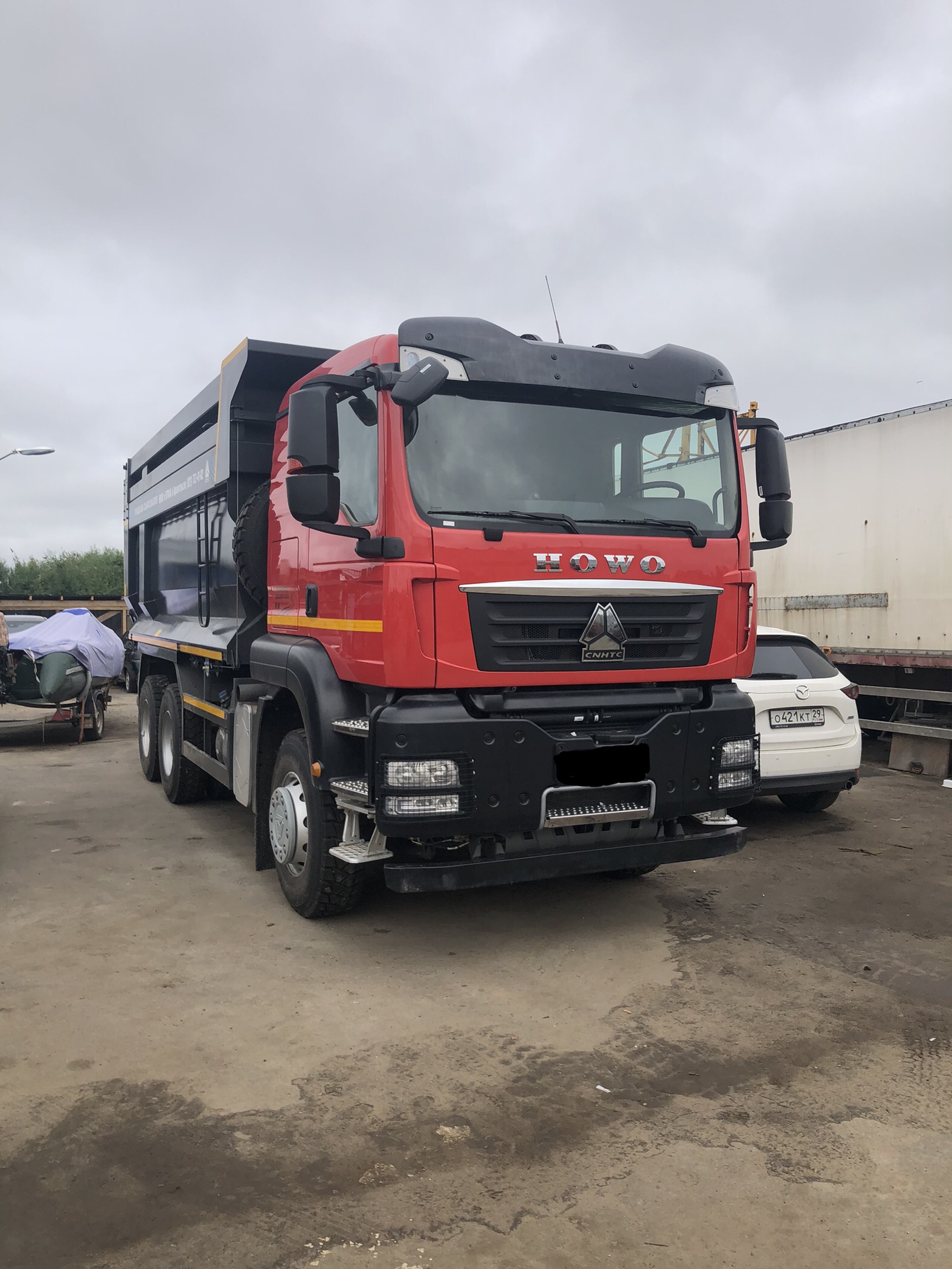 Самосвал HOWO T5G