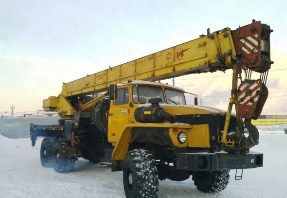 Услуги Автокрана Урал 25т